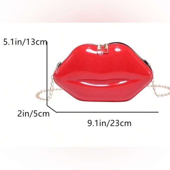 Red Lip-Shaped Crossbody Bag - Picture 4 of 4